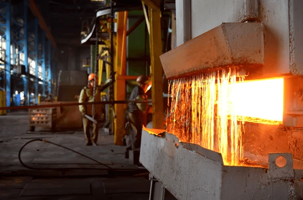 steel-quenching-high-temperature-industrial-600nw-1519149209